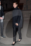 PEOPLE - Männermode Paris: Stars an der Berluti-Show