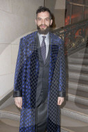 PEOPLE - Männermode Paris: Stars an der Berluti-Show