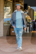 PEOPLE - Haben neu ein Hündli: Patrick Schwarzenegger udn Abby Champion