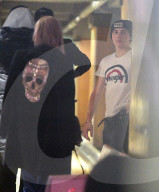 EXKLUSIV - Haben Spass im Kegelcenter: Brooklyn Beckham und Sofia Richie