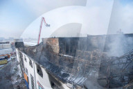 NEWS - Magdeburg: Brand in Industriehalle