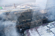 NEWS - Magdeburg: Brand in Industriehalle