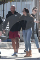 PEOPLE - Dwayne Johnson's Tochter Alexandra auf dem Set von "Baywatch"