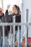 PEOPLE - Dwayne Johnson's Tochter Alexandra auf dem Set von "Baywatch"