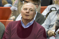 NEWS - Uli Hoeness schaut dem FC Bayern beim Basketball zu