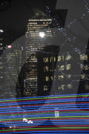 FEATURE - Winterlichtzauber in der Canary Wharf in London