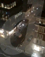 NEWS - London: Einbrecher rammen Louis Vuitton Filiale mit Bus