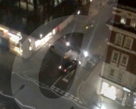 NEWS - London: Einbrecher rammen Louis Vuitton Filiale mit Bus