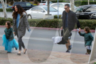 EXKLUSIV - Megan Fox und Brian Austin Green gehen mit ihren Kinden ins Ollo