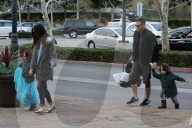 EXKLUSIV - Megan Fox und Brian Austin Green gehen mit ihren Kinden ins Ollo