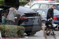 EXKLUSIV - Megan Fox und Brian Austin Green gehen mit ihren Kinden ins Ollo