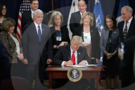 NEWS - US-Präsident Trump ordert den Bau einer Mauer an der Grenze zu Mexiko an