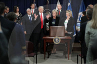 NEWS - US-Präsident Trump ordert den Bau einer Mauer an der Grenze zu Mexiko an