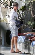 EXKLUSIV - Joachim Löw entspannt sich im Pool in Miami