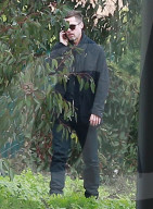 EXKLUSIV -  Brad Pitt Heads in Santa Monica unterwegs