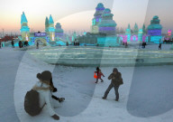 FEATURE - China: Eisskulpturen in Harbin