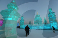 FEATURE - China: Eisskulpturen in Harbin