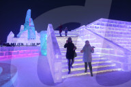 FEATURE - China: Eisskulpturen in Harbin