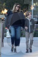 EXKLUSIV - Julia Roberts mit ihrem Sohn Phinnaeus in Malibu unterwegs
