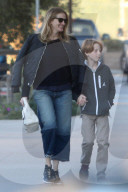EXKLUSIV - Julia Roberts mit ihrem Sohn Phinnaeus in Malibu unterwegs