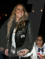 EXKLUSIV - Happy Family: Mariah Carey und Bryan Tanaka mit den Kindern bei Frozen Yogurt 