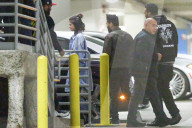 EXKLUSIV - Selena Gomez und The Weeknd Hand in Hand vor Dave & Buster's 