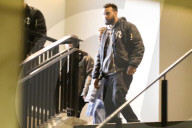 EXKLUSIV - Selena Gomez und The Weeknd Hand in Hand vor Dave & Buster's 