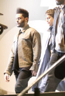 EXKLUSIV - Selena Gomez und The Weeknd Hand in Hand vor Dave & Buster's 