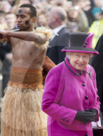 PEOPLE - Queen Elizabeth besucht die Fiji Ausstellung in Norwich