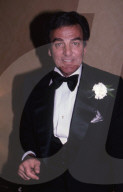 PEOPLE - Mike Connors  ist im Alter von 91 gestorben