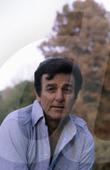 PEOPLE - Mike Connors  ist im Alter von 91 gestorben