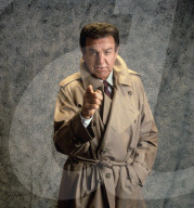 PEOPLE - Mike Connors  ist im Alter von 91 gestorben