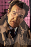 PEOPLE - Mike Connors  ist im Alter von 91 gestorben