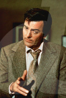 PEOPLE - Mike Connors  ist im Alter von 91 gestorben