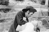 PEOPLE - Mike Connors  ist im Alter von 91 gestorben