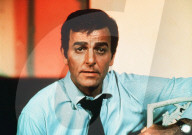 PEOPLE - Mike Connors  ist im Alter von 91 gestorben