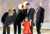 NEWS - Berlin: Entlassung und Ernennung von Steinmeier, Gabriel und Zypries