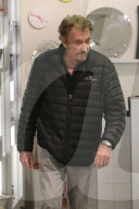 EXKLUSIV - Johnny und Laeticia Hallyday kaufen bei Alessi in Beverly Hills ein
