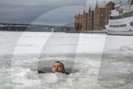 FEATURE - Winterschwimmer Morgan Freedude 
