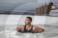 FEATURE - Winterschwimmer Morgan Freedude 
