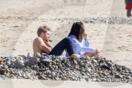 PEOPLE - Georgia May Foote und George Alsford turteln am Beach von Malibu