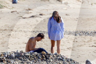 PEOPLE - Georgia May Foote und George Alsford turteln am Beach von Malibu