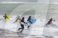 FEATURE - Surfen am Brighton Beach