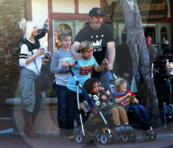 PEOPLE - Gwen Stefani geht mit ihrer Familie shoppen