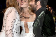 PEOPLE - SAG Awards in Los Angeles: Simon Helberg und Jocelyn Towne demonstrieren gegen Trump