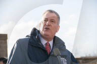 NEWS - New York: Bill de Blasio an einem Protest gegen Trump's Einreisebestimmungen