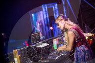 STUDIO - Paris Hilton als DJ auf La Reunion