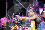 STUDIO - Paris Hilton als DJ auf La Reunion
