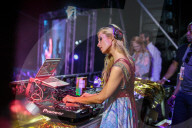 STUDIO - Paris Hilton als DJ auf La Reunion