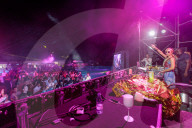 STUDIO - Paris Hilton als DJ auf La Reunion